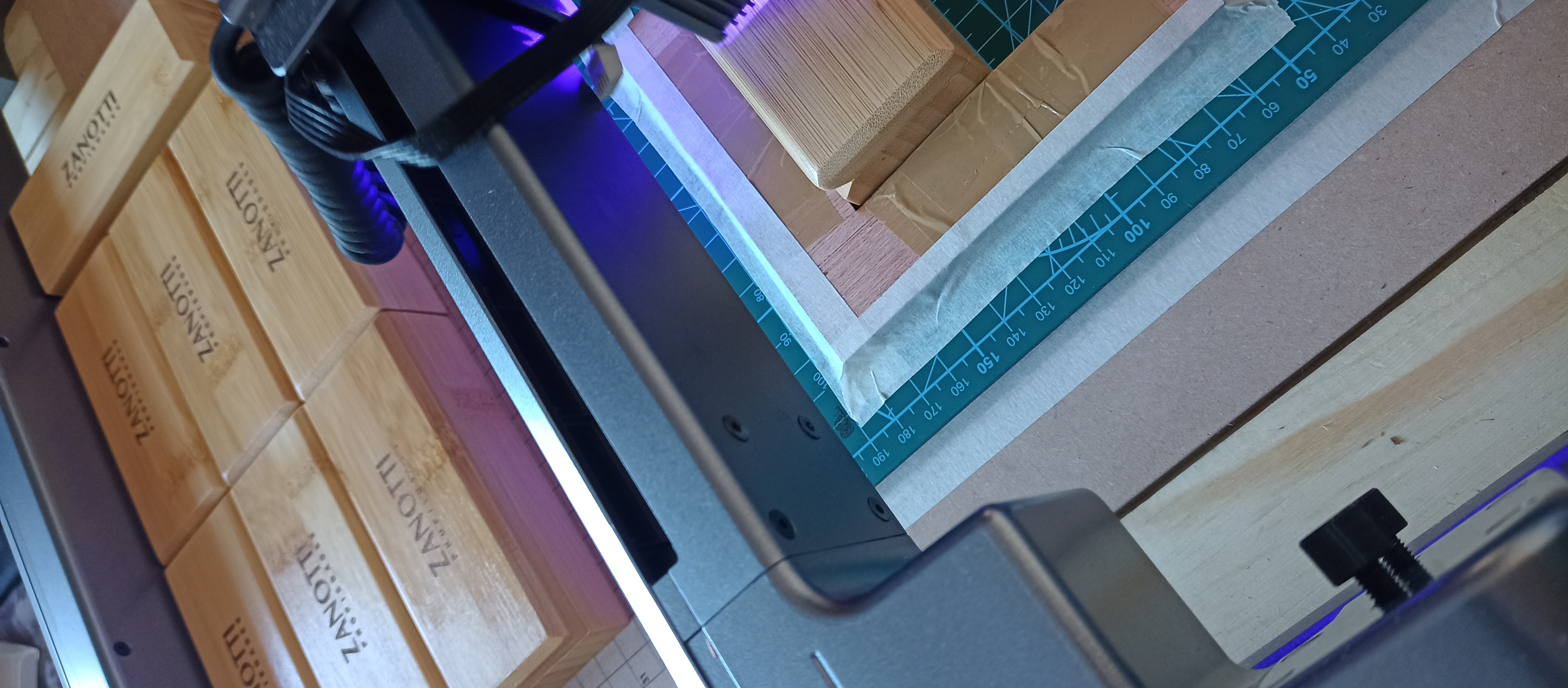 Madera y Cuero — Marka Laser